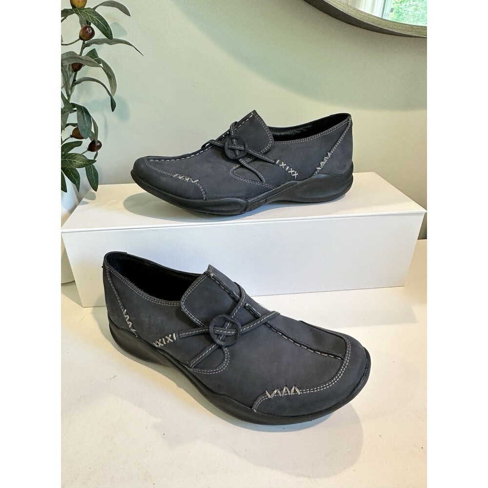 Clarks Wave Walk Gray Nubuck Leather Slip-On Comfort Walking Shoes Women’s 7.5M